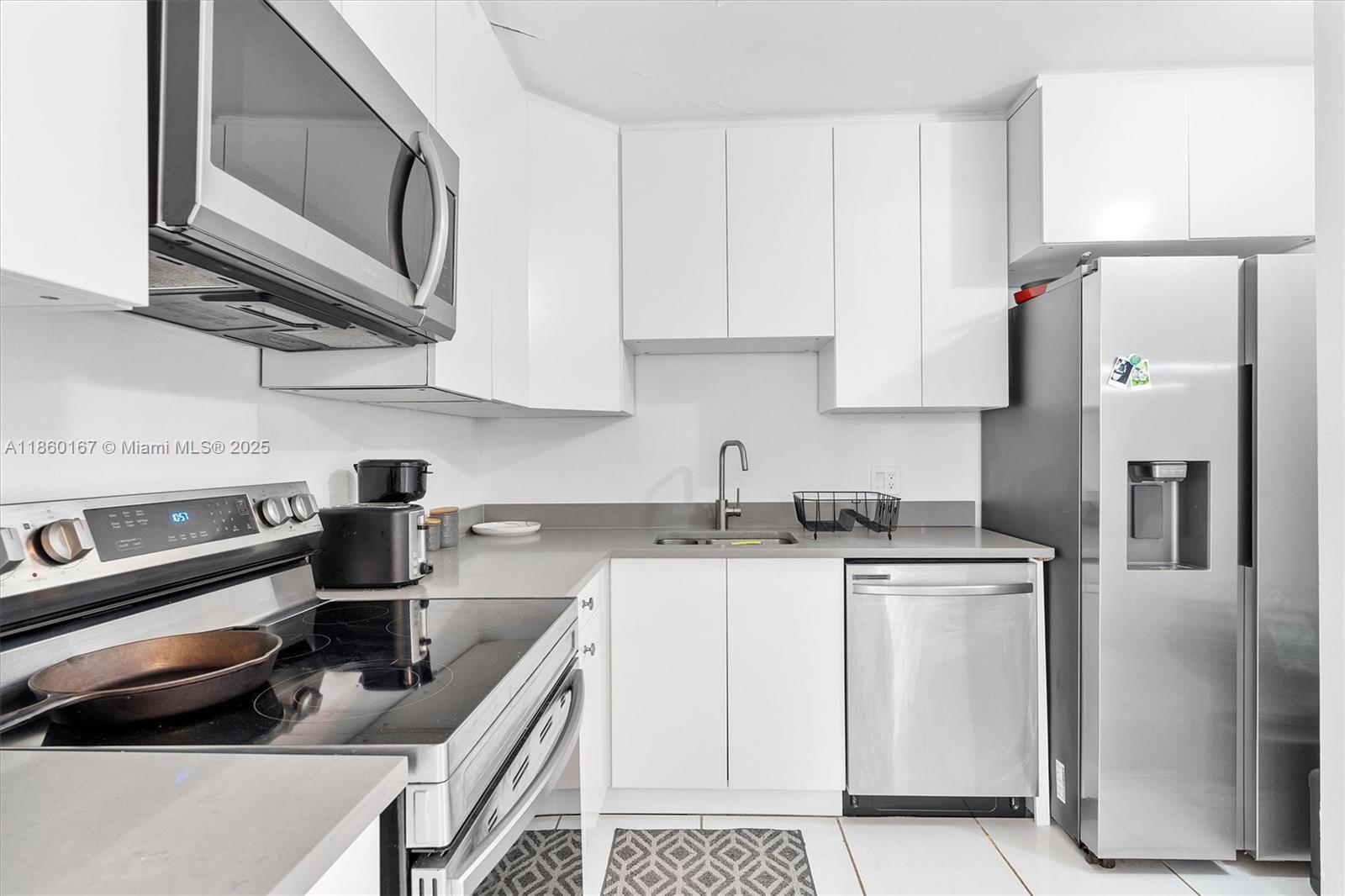 QUADOMAIN TOWER I AND IV - Residential