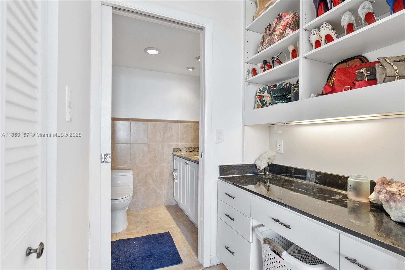 QUADOMAIN TOWER I AND IV - Residential