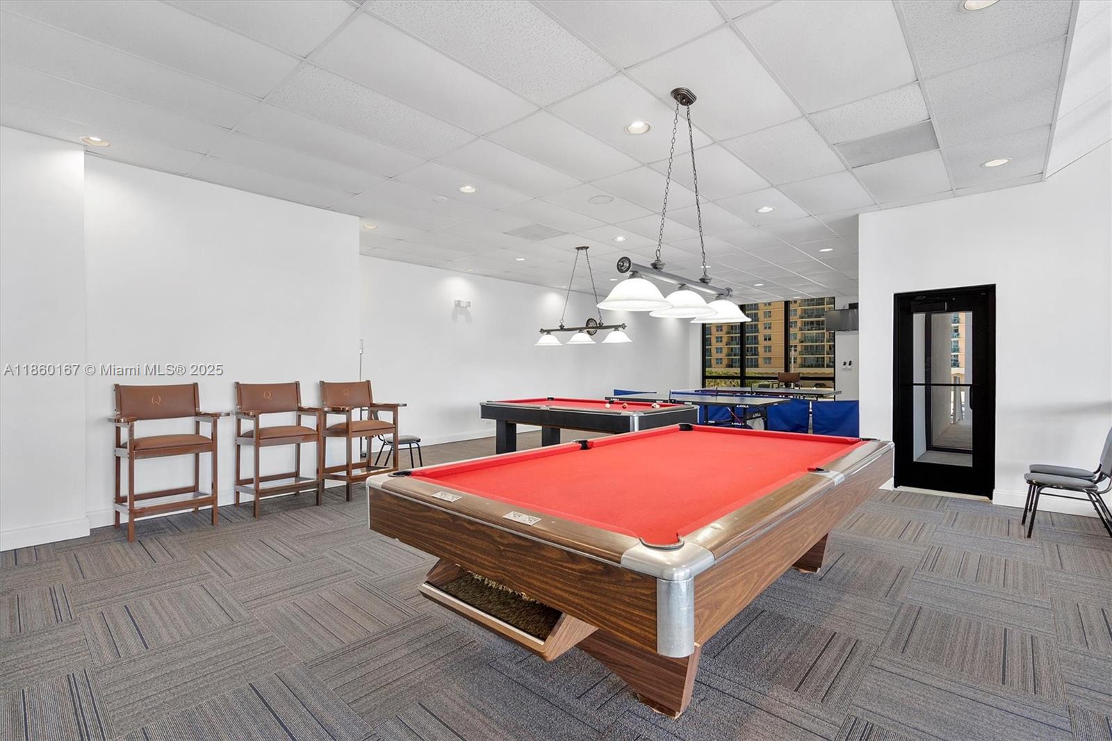 QUADOMAIN TOWER I AND IV - Residential