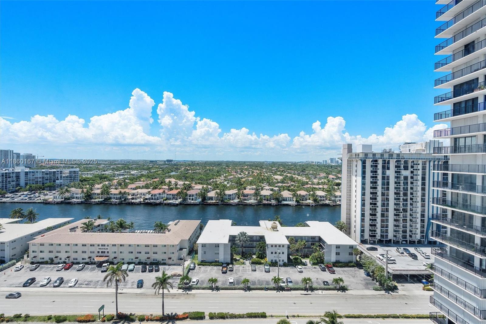 QUADOMAIN TOWER I AND IV - Residential