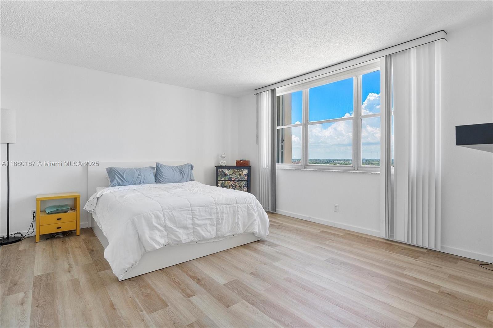 QUADOMAIN TOWER I AND IV - Residential