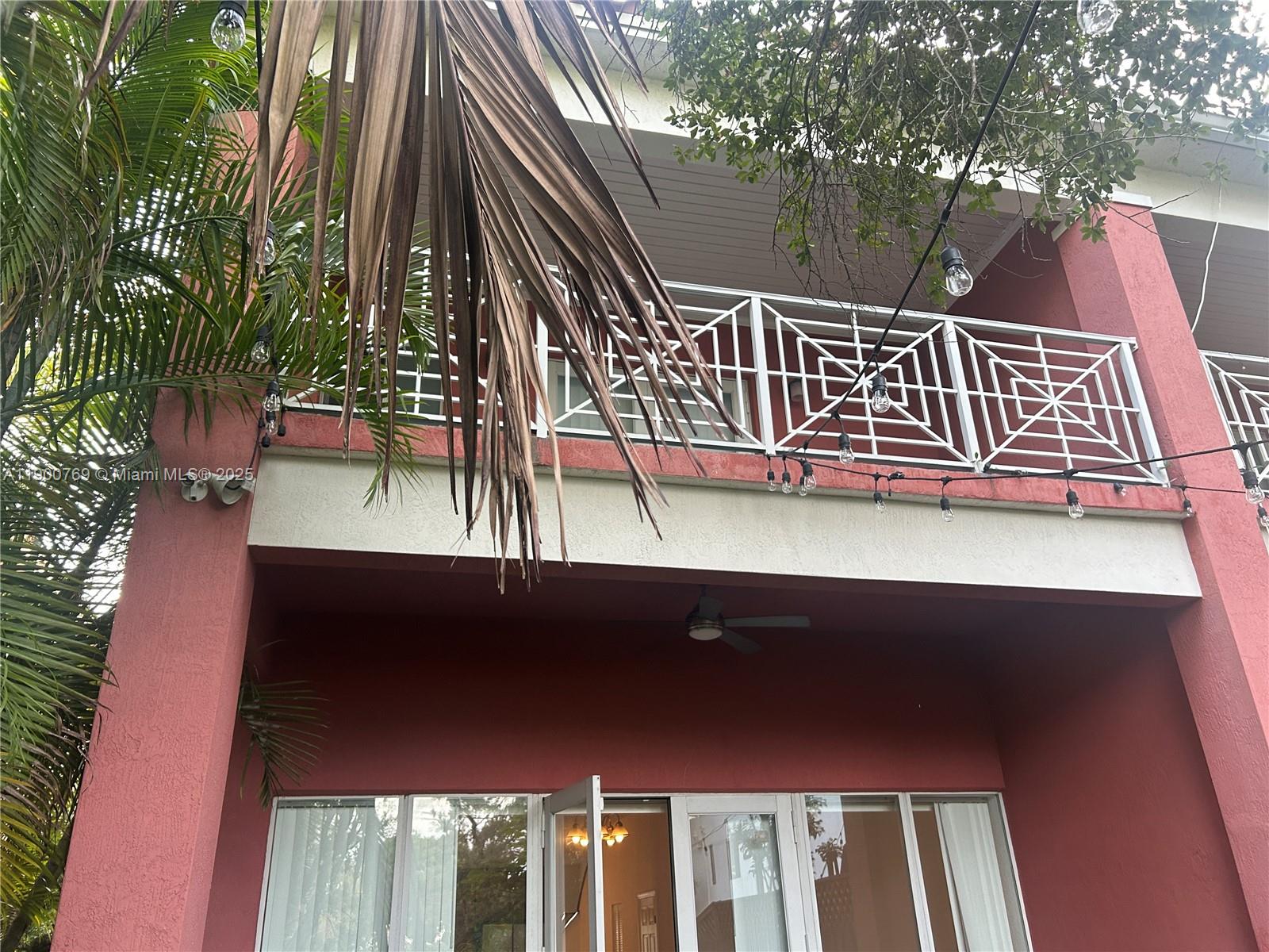 INDIANA GROVE CONDO - Residential Lease