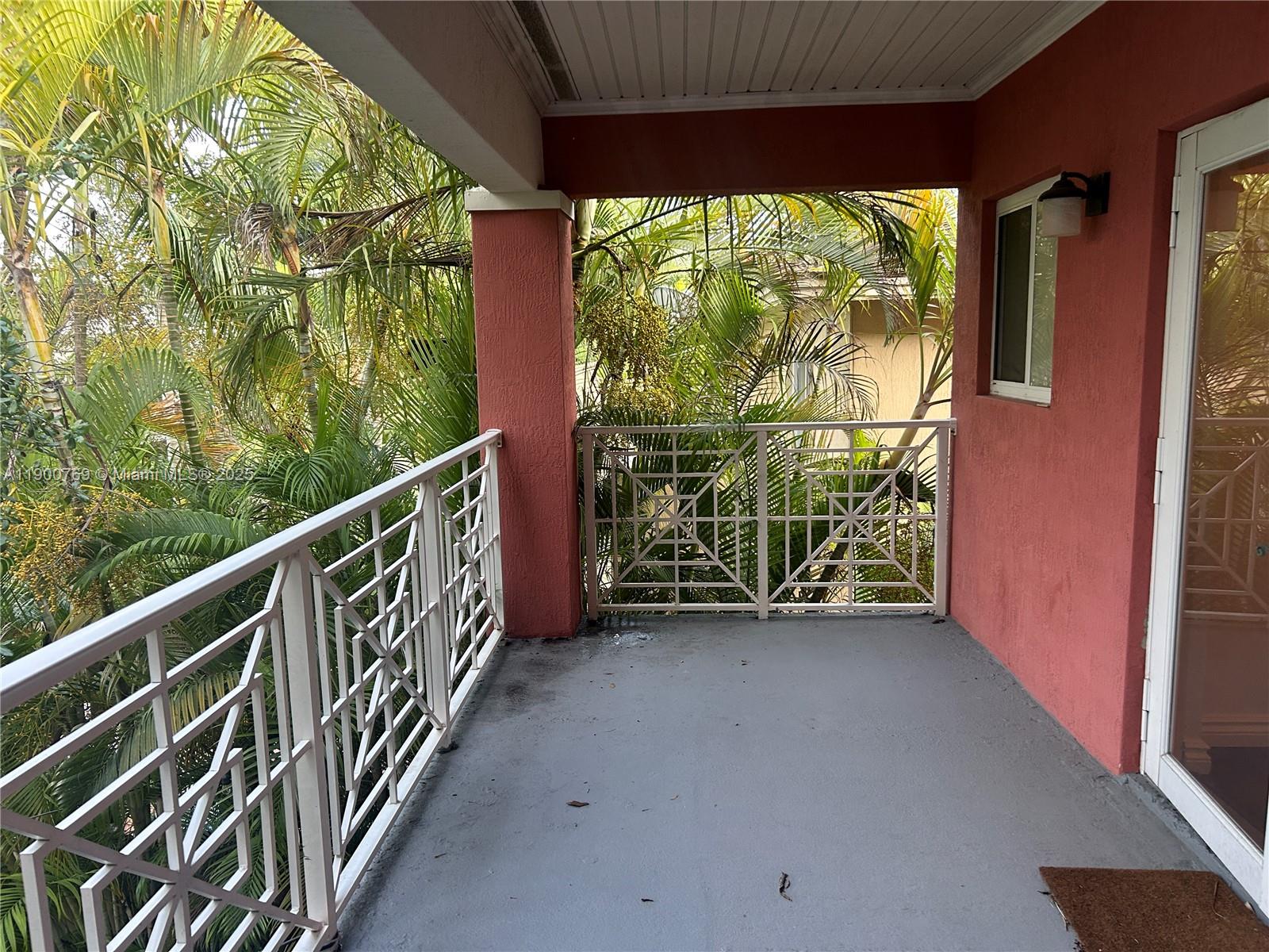 INDIANA GROVE CONDO - Residential Lease