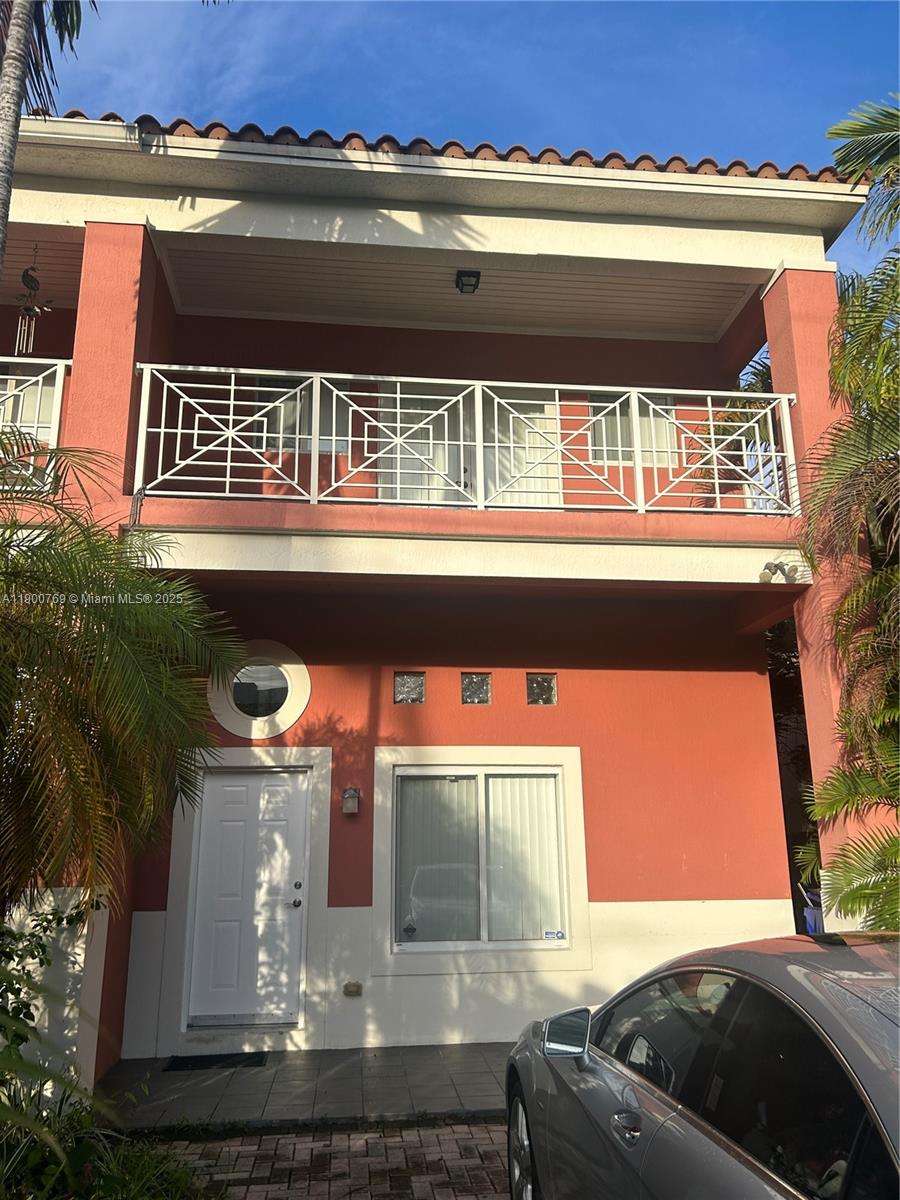 INDIANA GROVE CONDO - Residential Lease