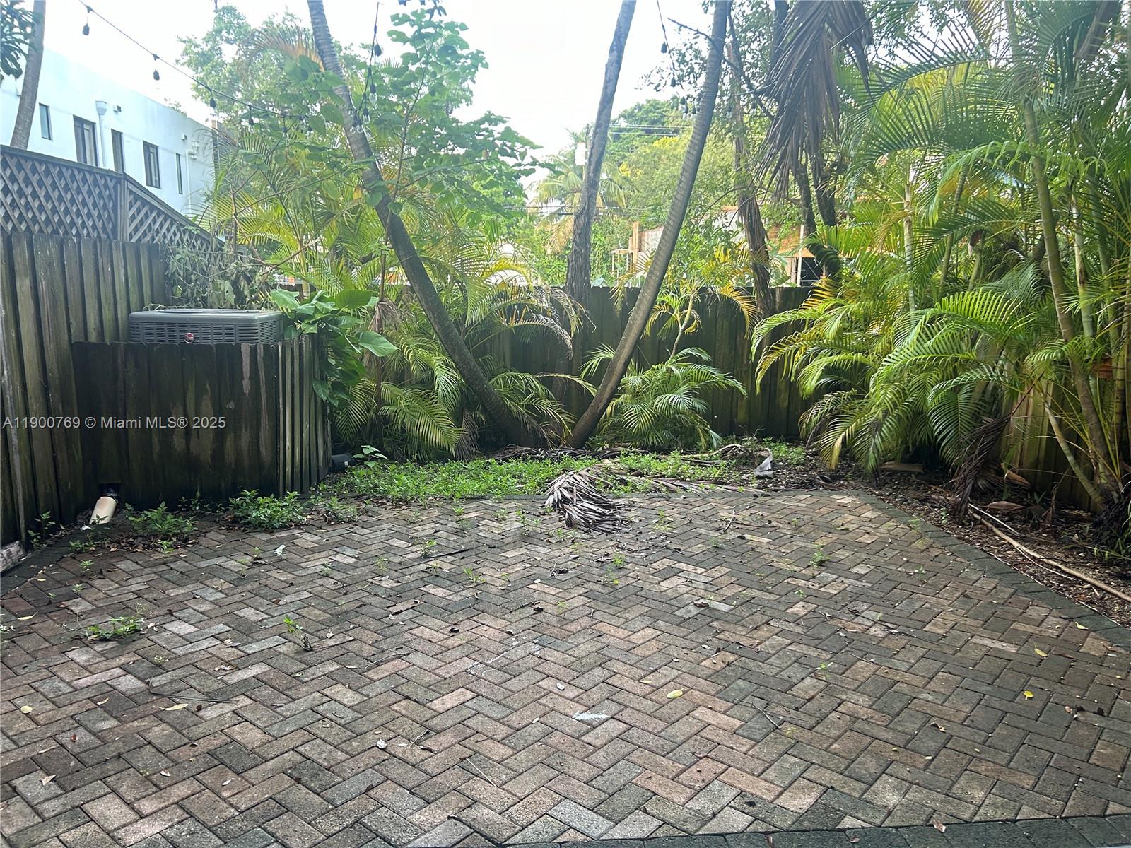 INDIANA GROVE CONDO - Residential Lease