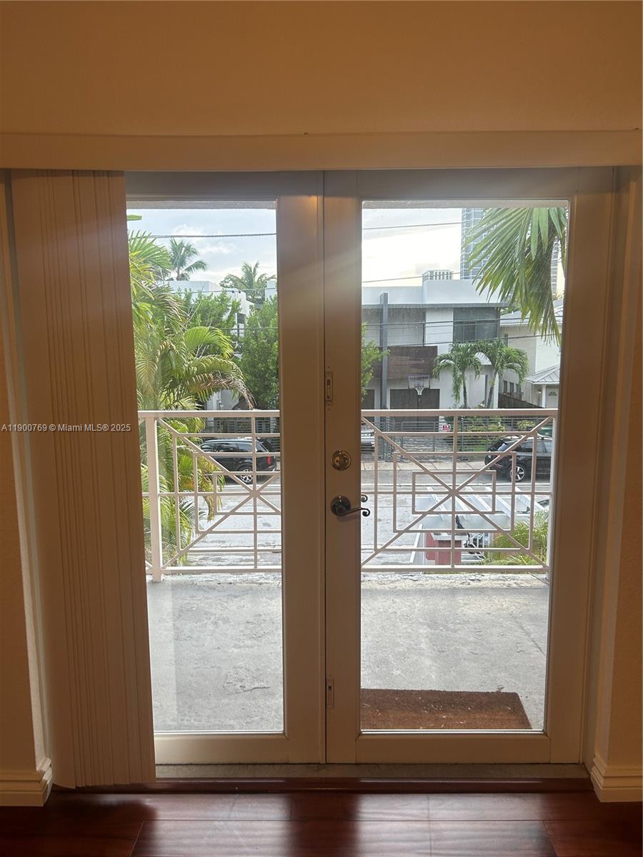 INDIANA GROVE CONDO - Residential Lease