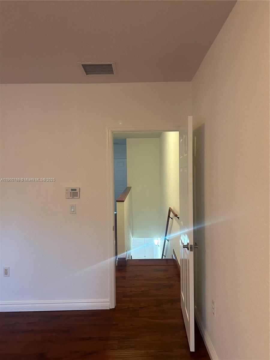 INDIANA GROVE CONDO - Residential Lease