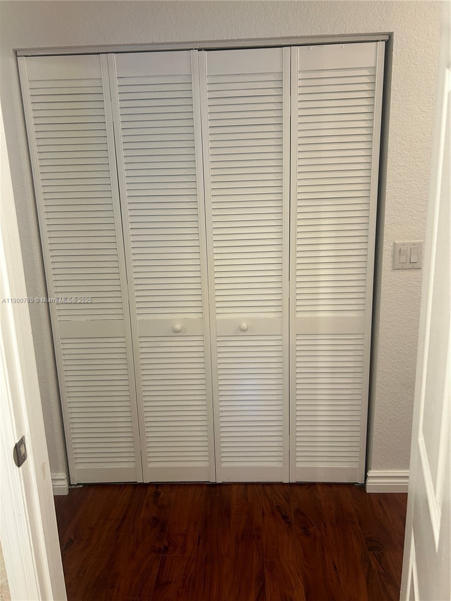 INDIANA GROVE CONDO - Residential Lease