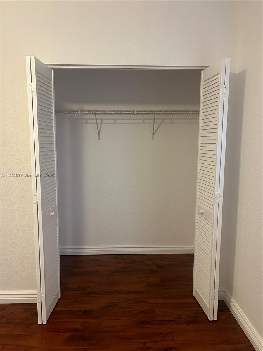 INDIANA GROVE CONDO - Residential Lease