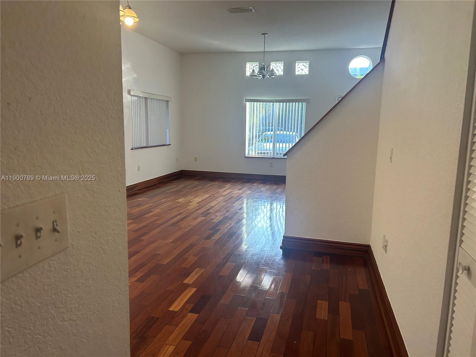 INDIANA GROVE CONDO - Residential Lease