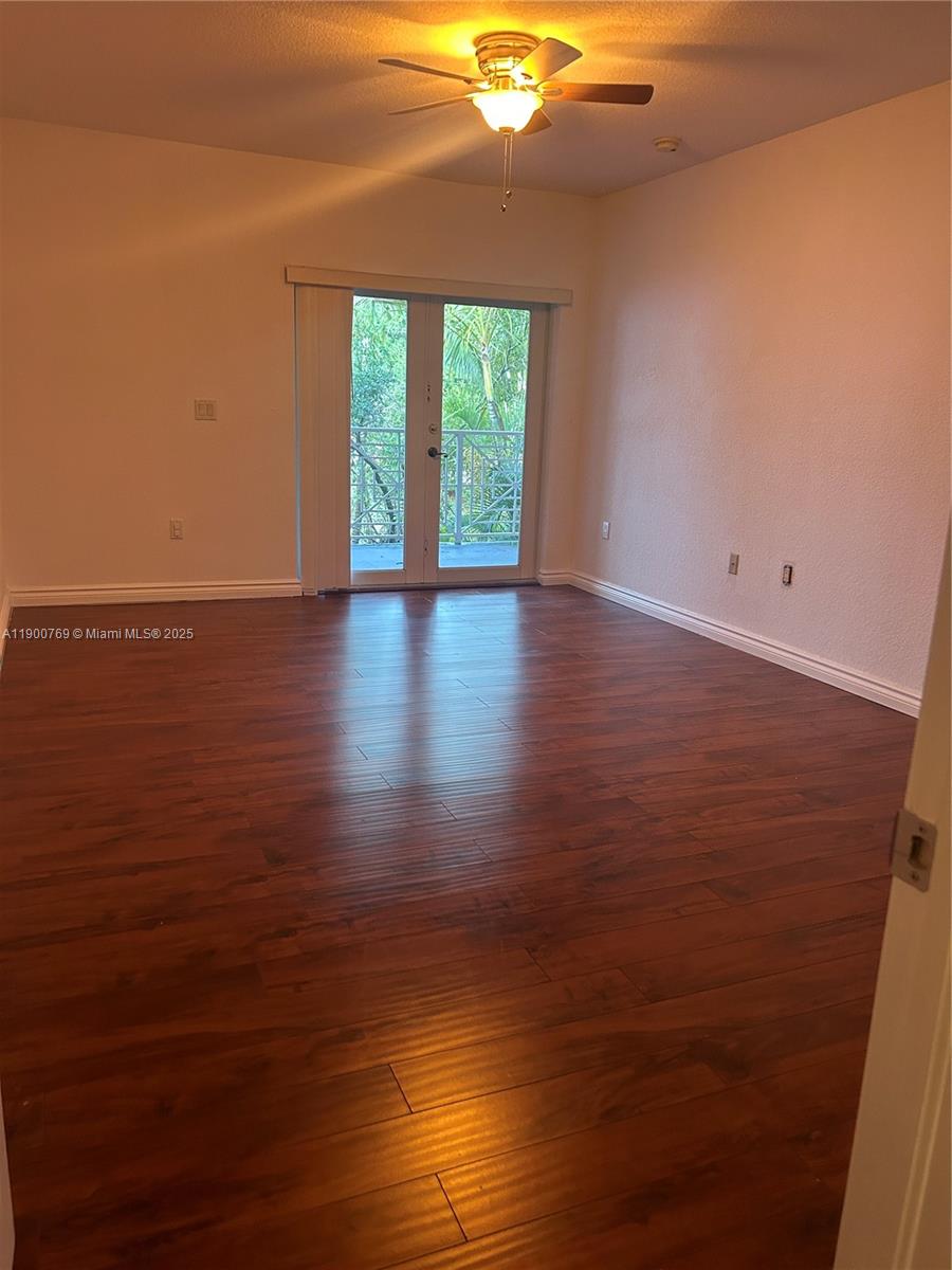 INDIANA GROVE CONDO - Residential Lease