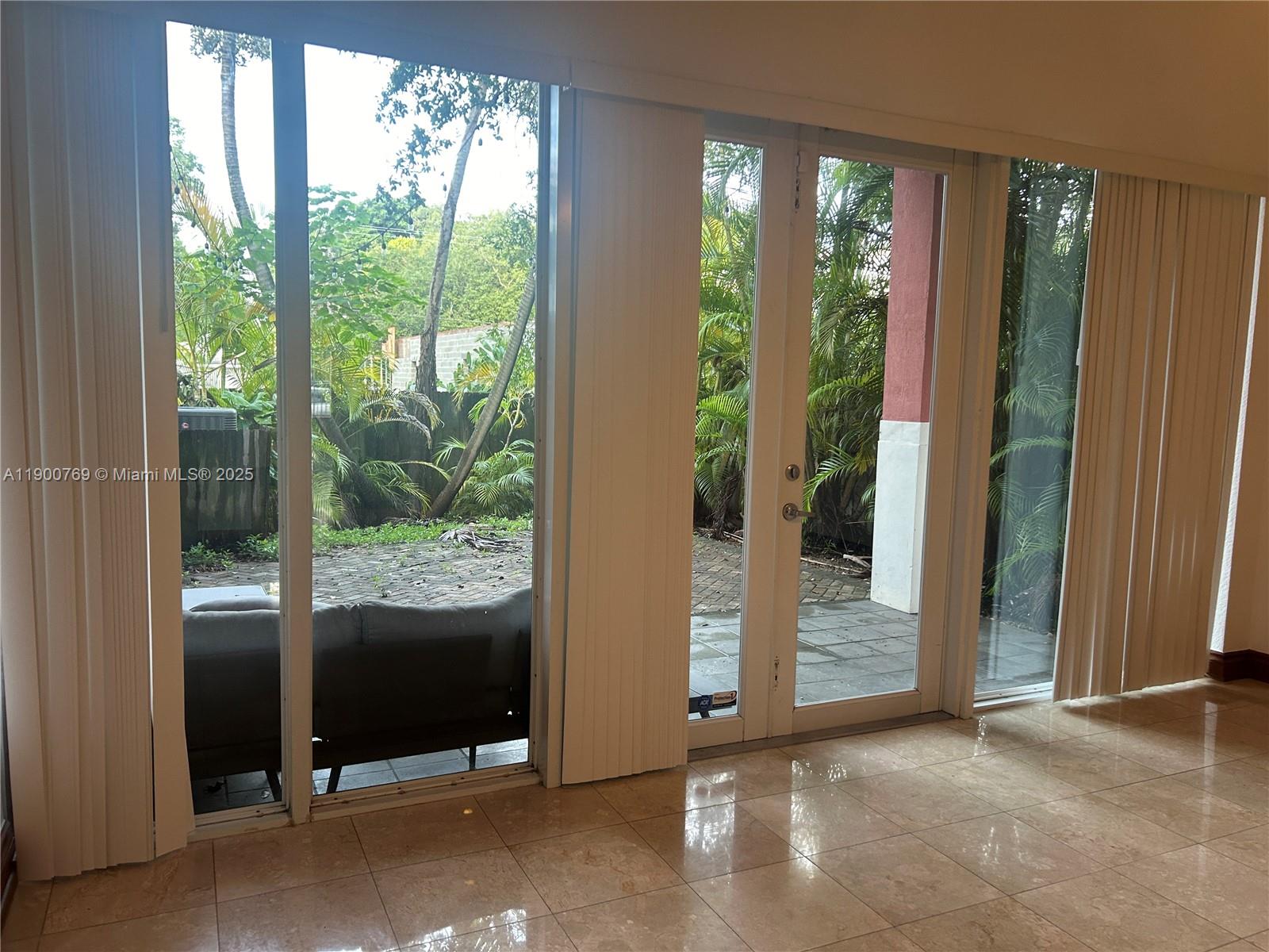 INDIANA GROVE CONDO - Residential Lease