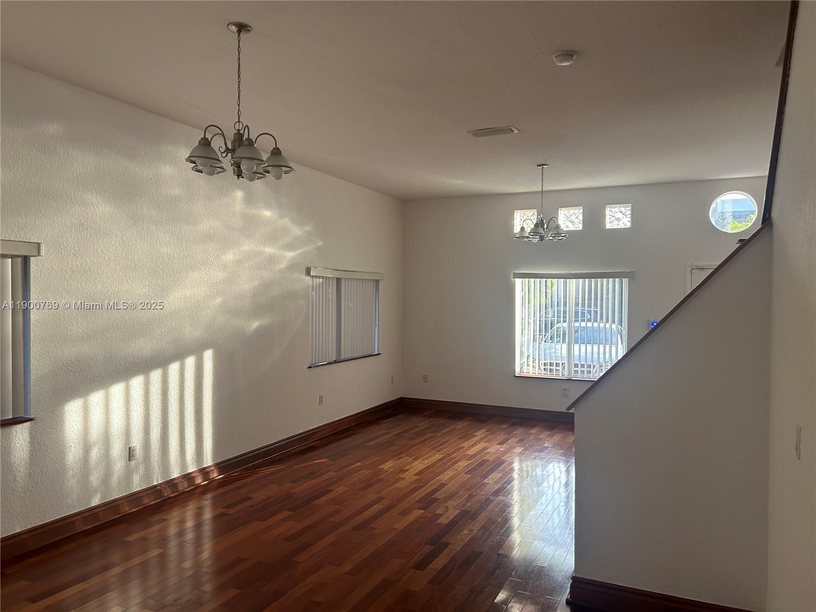 INDIANA GROVE CONDO - Residential Lease