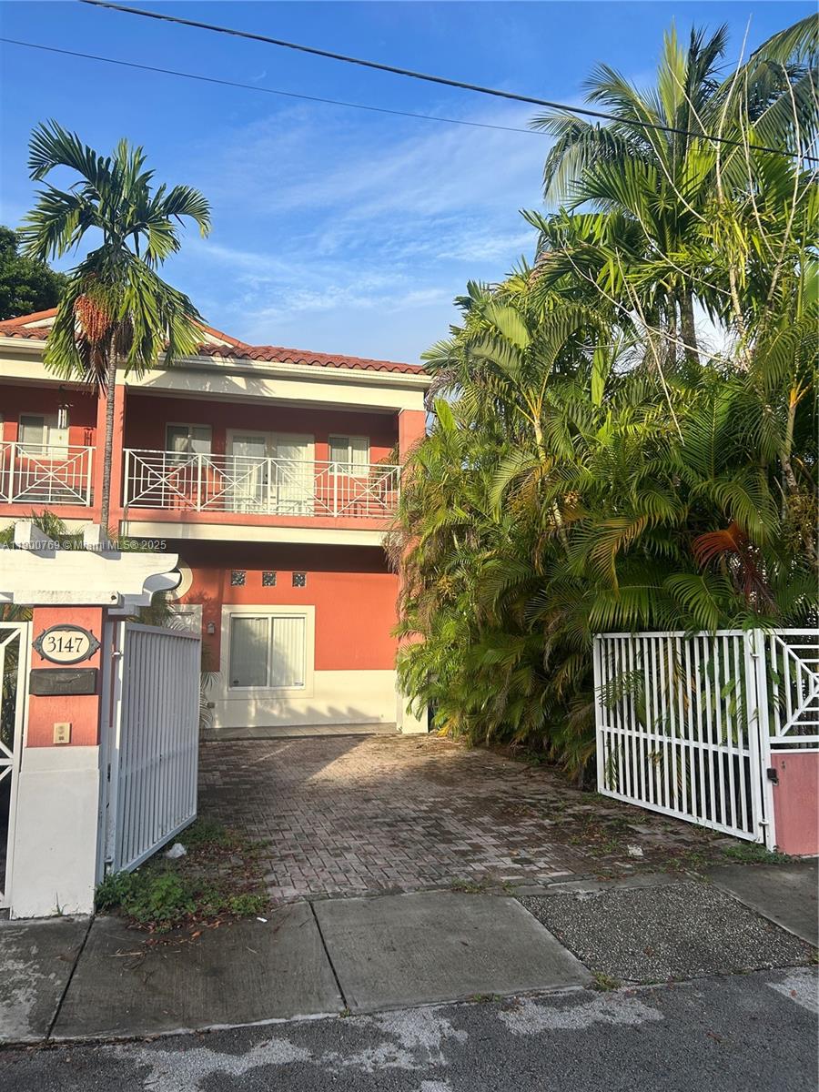 INDIANA GROVE CONDO - Residential Lease