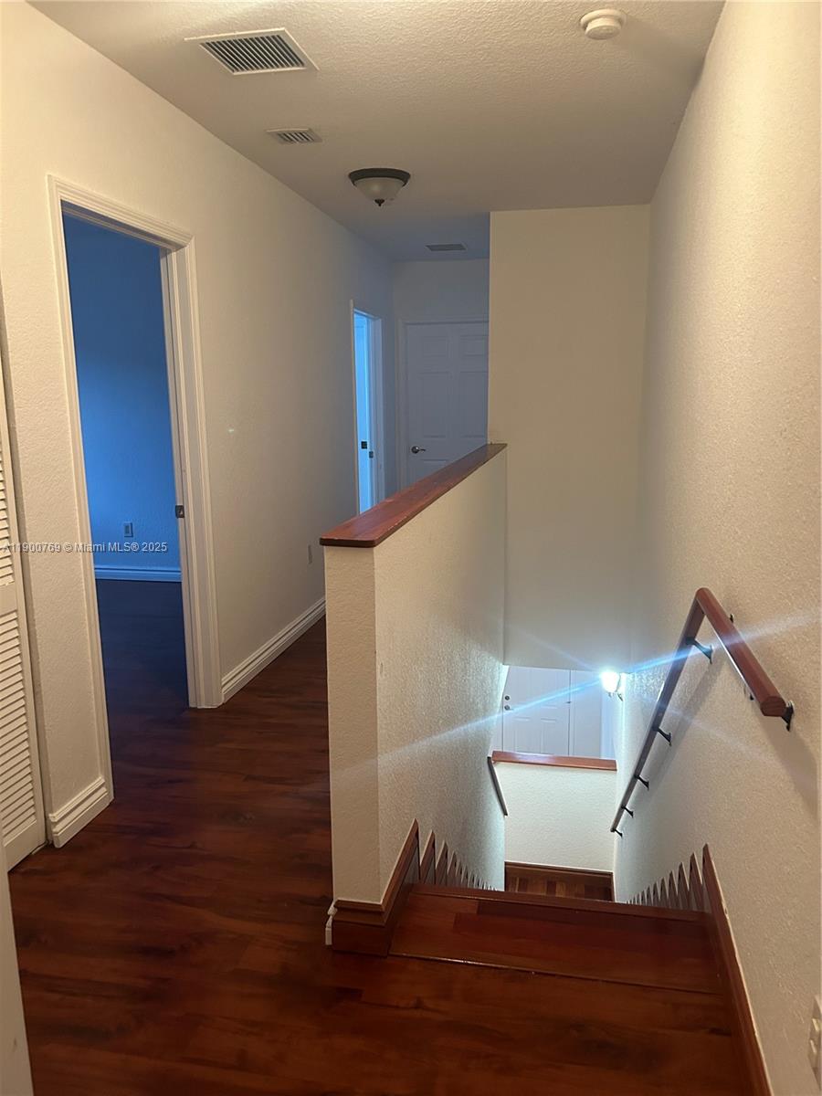 INDIANA GROVE CONDO - Residential Lease