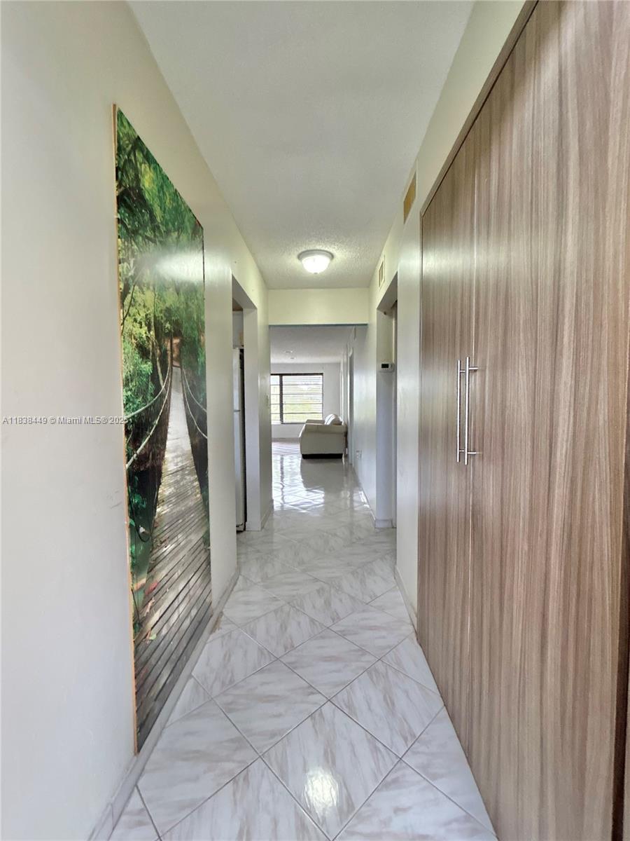 OMEGA CONDO NO 7 - Residential