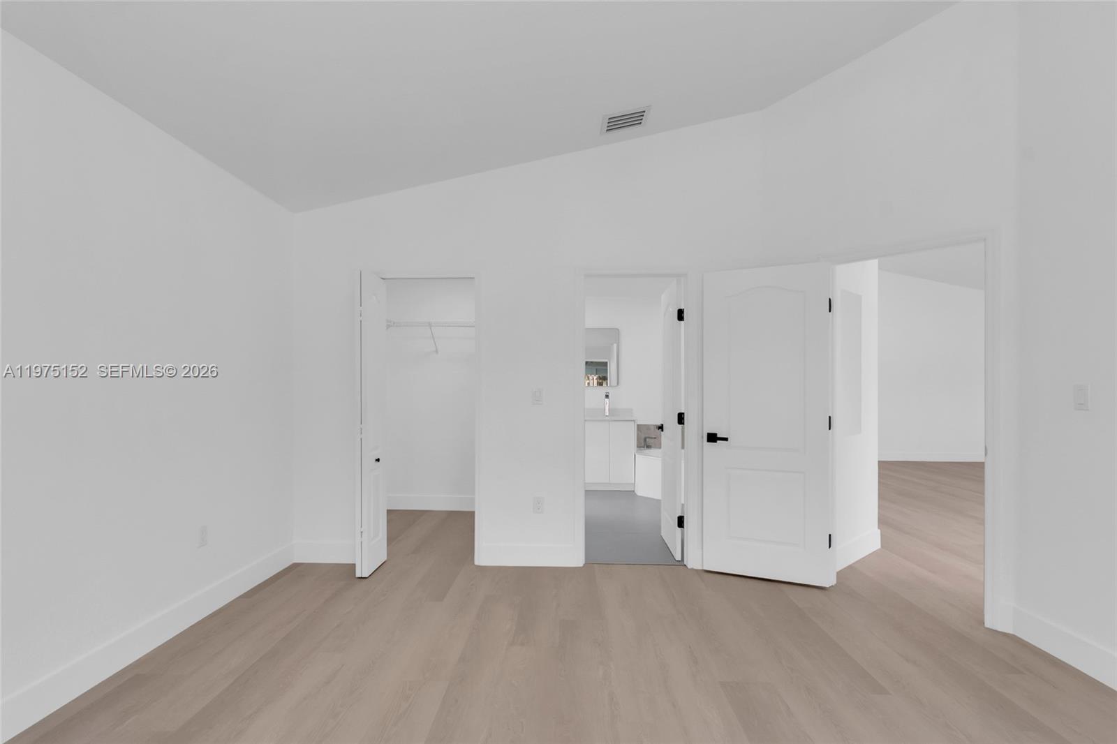 SUNSET LAKES ESTATES 1ST - Residential