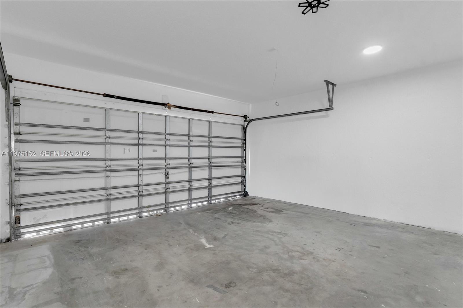 SUNSET LAKES ESTATES 1ST - Residential