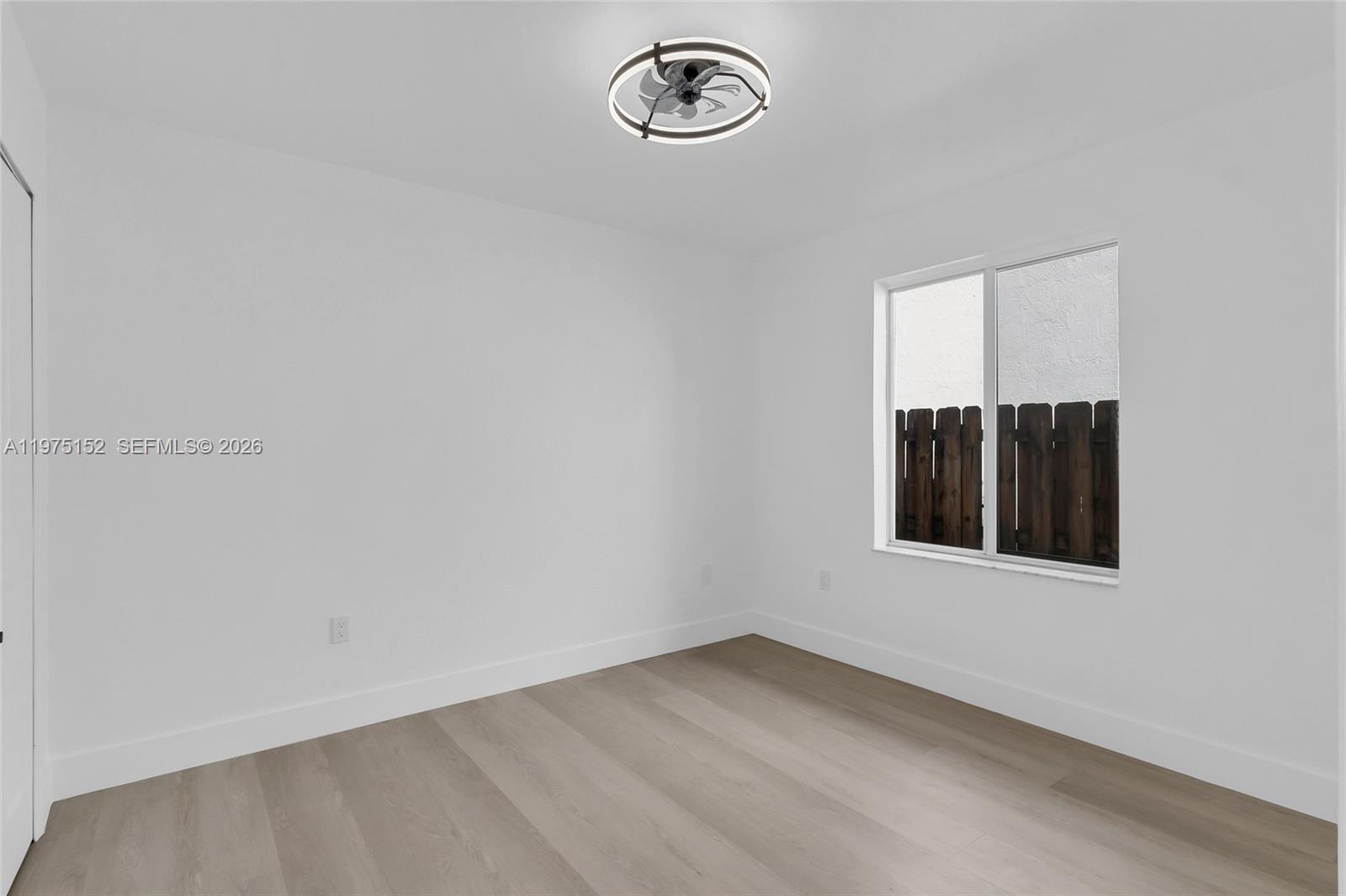 SUNSET LAKES ESTATES 1ST - Residential