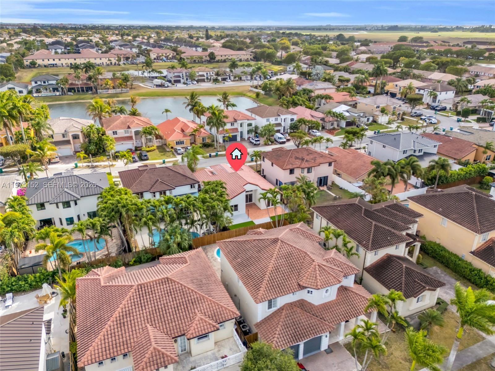 SUNSET LAKES ESTATES 1ST - Residential