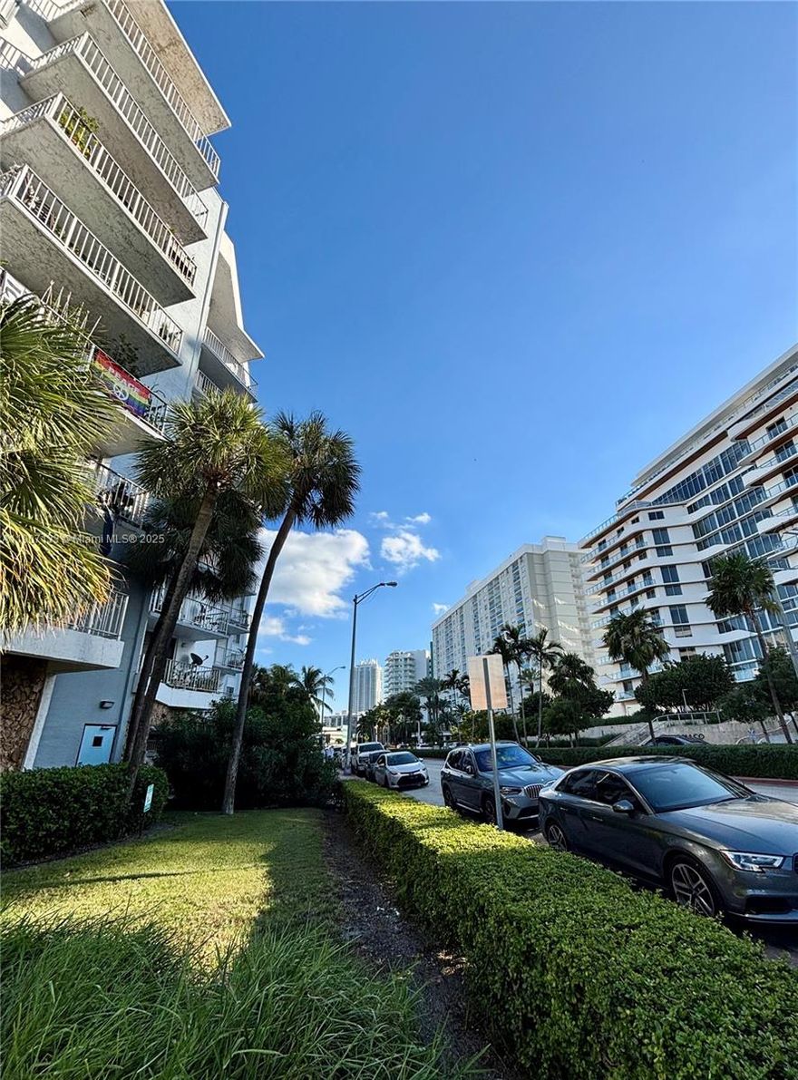 VERY SPACIOUS UNIT IN THE HEART OF MIAMI BEACH. GREAT LOCATION, STEPS AWAY FROM BEACHES, SUPERMARKETS. VERY LARGE WALKING CLOSET AND KITCHEN, CENTRAL A/C, BALCONY, GUEST BATHROOM, ONE ASSIGNED PARKING SPACE AND LAUNDRY FACILITY. BUILDING IS COLLECTING RESERVES AND THERE ARE NO SPECIAL ASSESSMENTS. EASY TO SHOW.