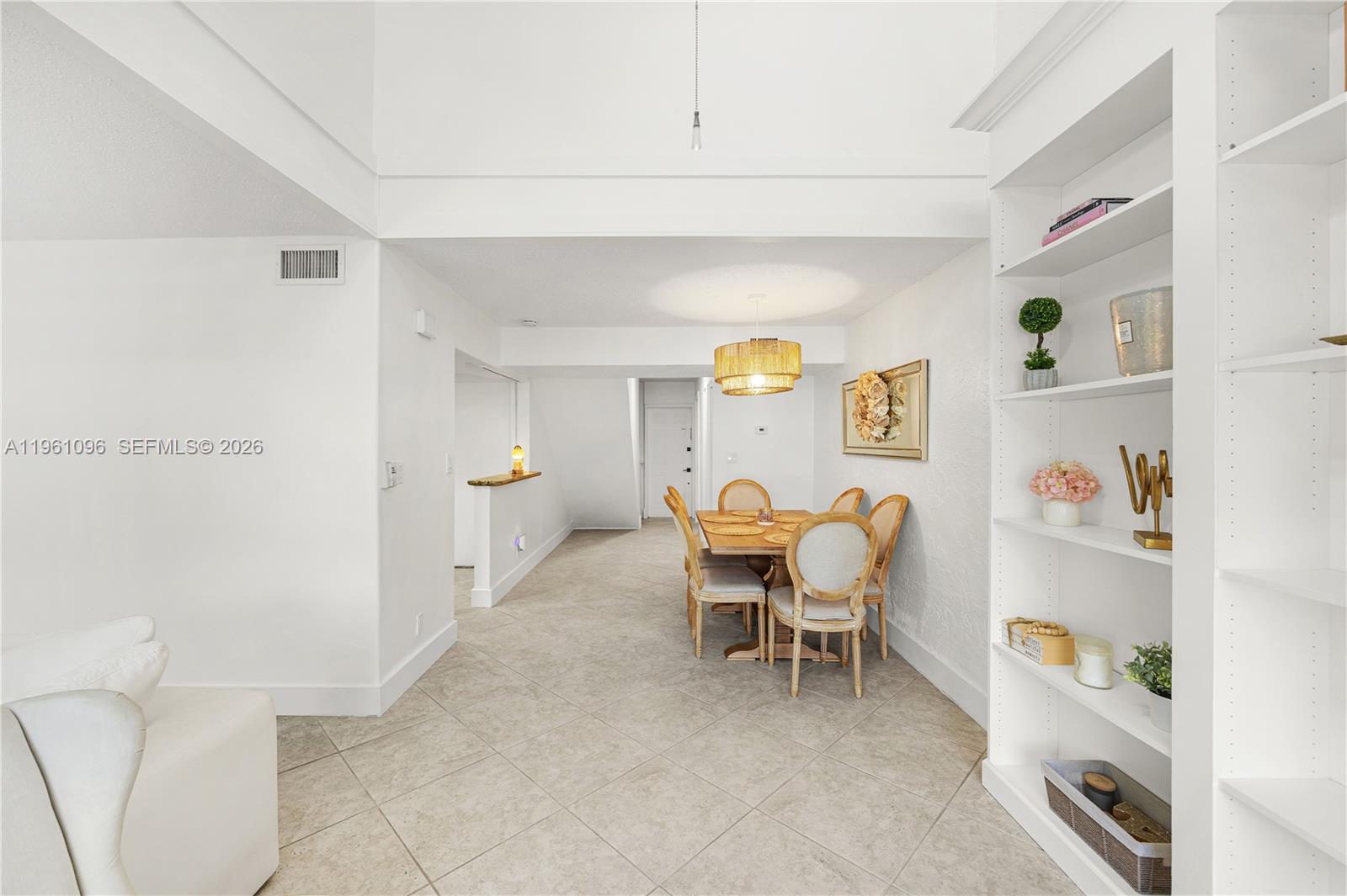 COLONIAL LAKES VILLAS - Residential