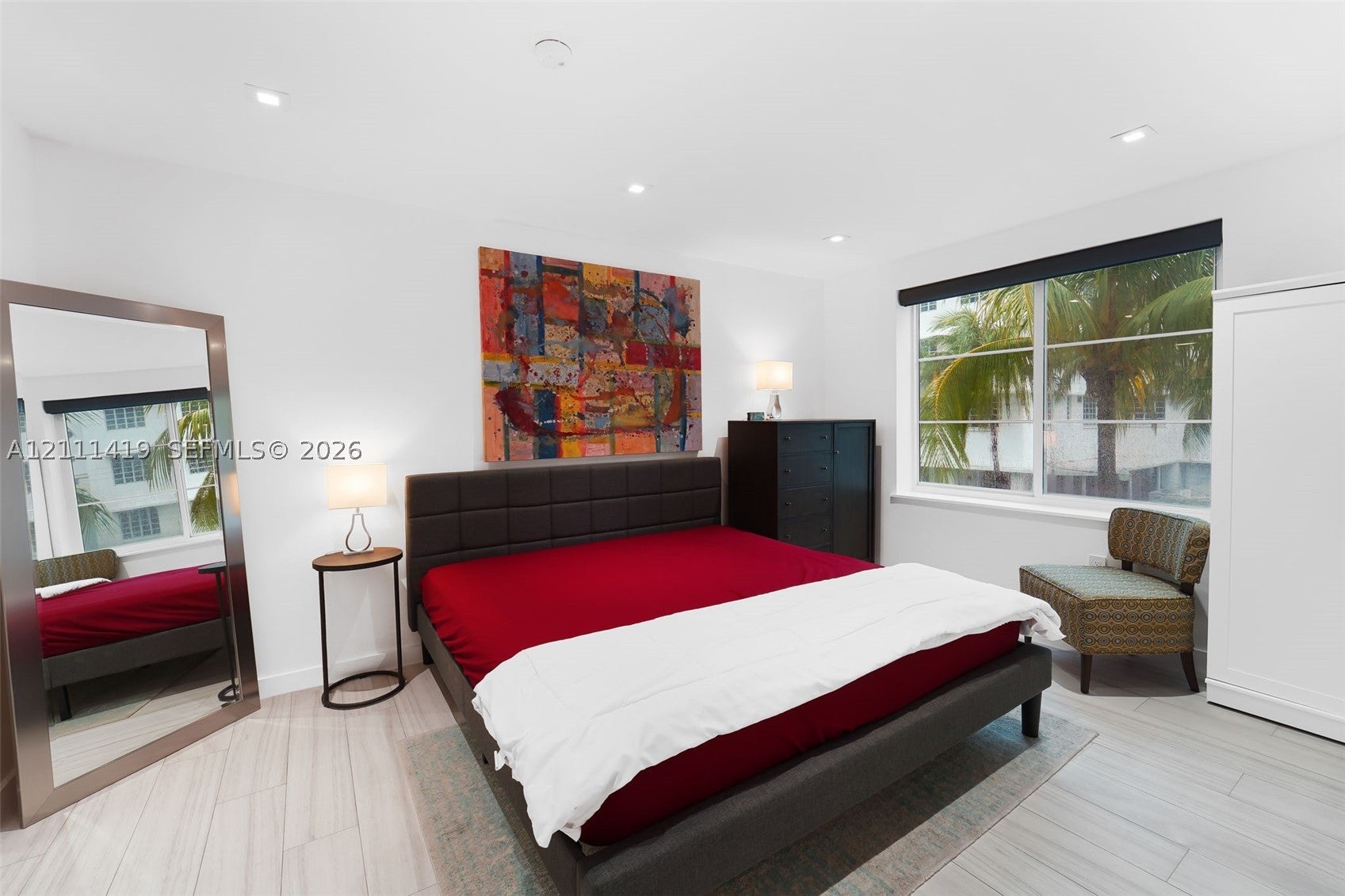 1460 Ocean Dr 307