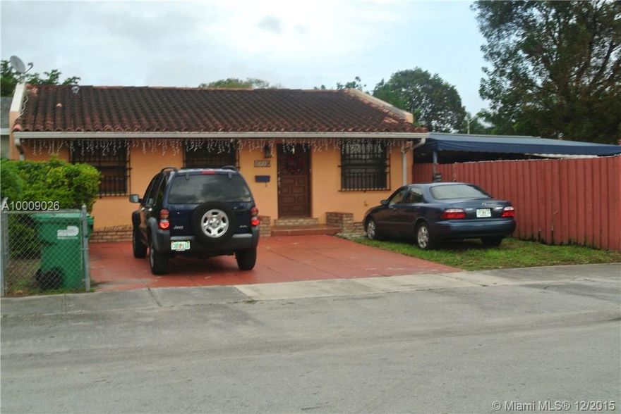 BEAUTIFUL 4/2 TOWN HOME WITH A GREAT LAYOUT, THE PROPERTY HAS A GREAT CORNER BACK YARD. NO ASSOCIATION FEE! IT IS CENTRALLY LOCATED NEAR SCHOOLS AND SHOPPING CENTERS. EASY ACCESS TO THE TURNPIKE. THIS IS A RARE OPPORTUNITY THAT YOU CAN OWN A TOWN HOME WITHOUT ASSOCIATION!!! PROPERTY IS BIGGER THAN TAX ROLL.