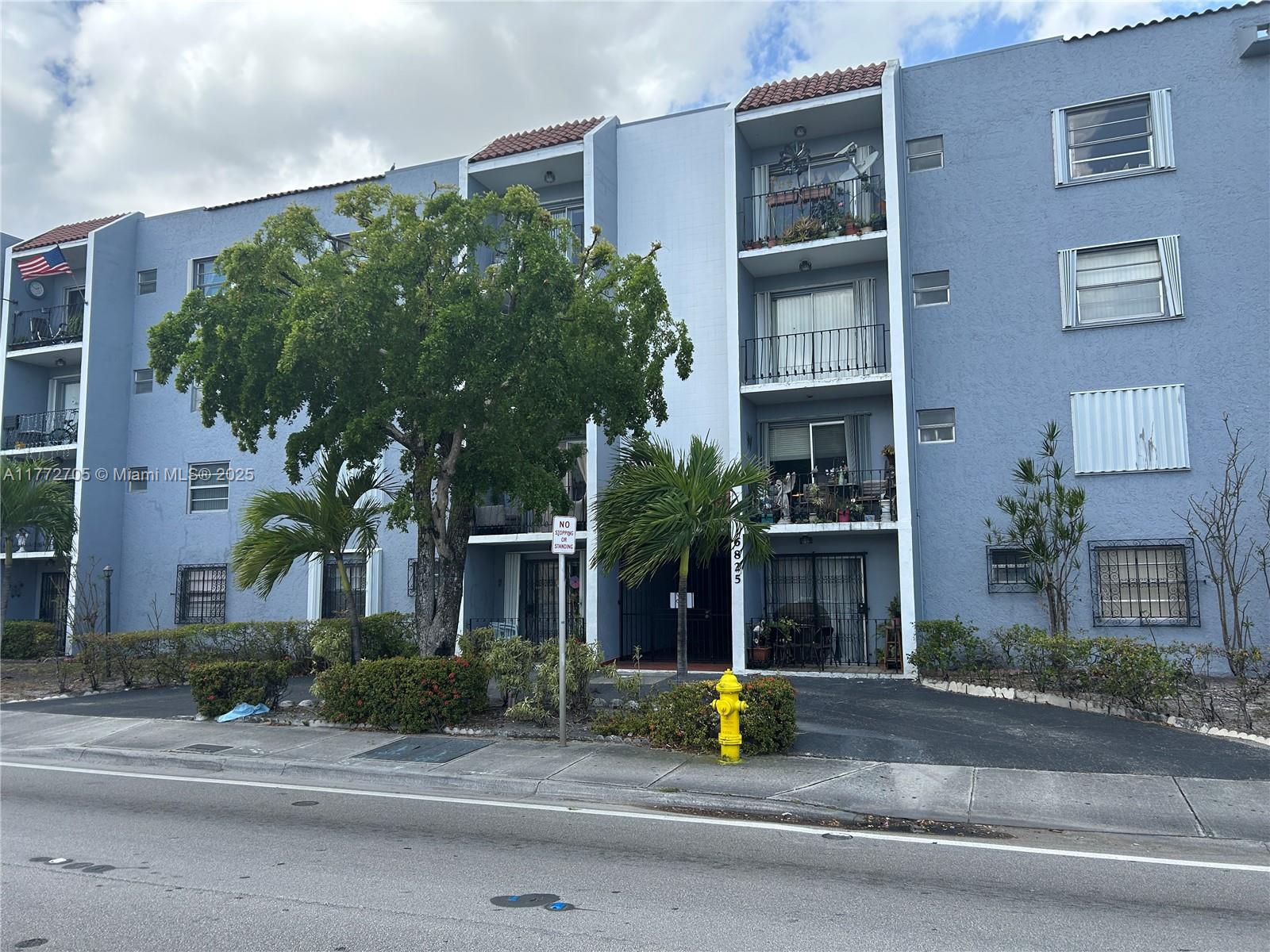 6825 W Flagler St 306, Miami, Broward County, Florida - 2 Bedrooms  
2 Bathrooms - 