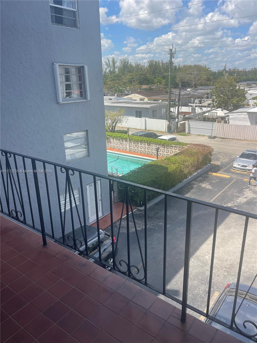 VALENCIA TERRACE CONDO - Residential