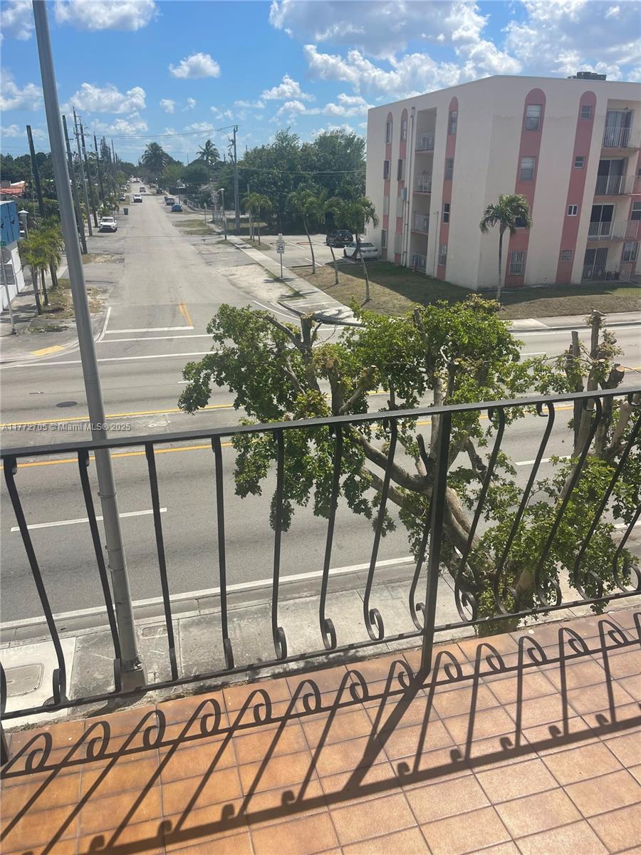 VALENCIA TERRACE CONDO - Residential