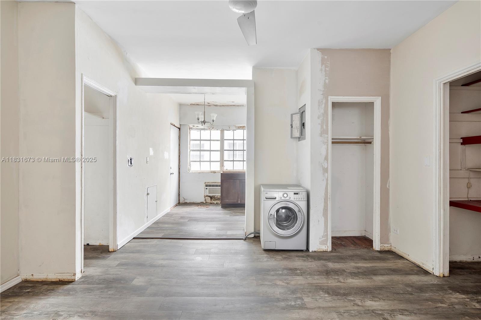 THE LORENA CONDO - Residential