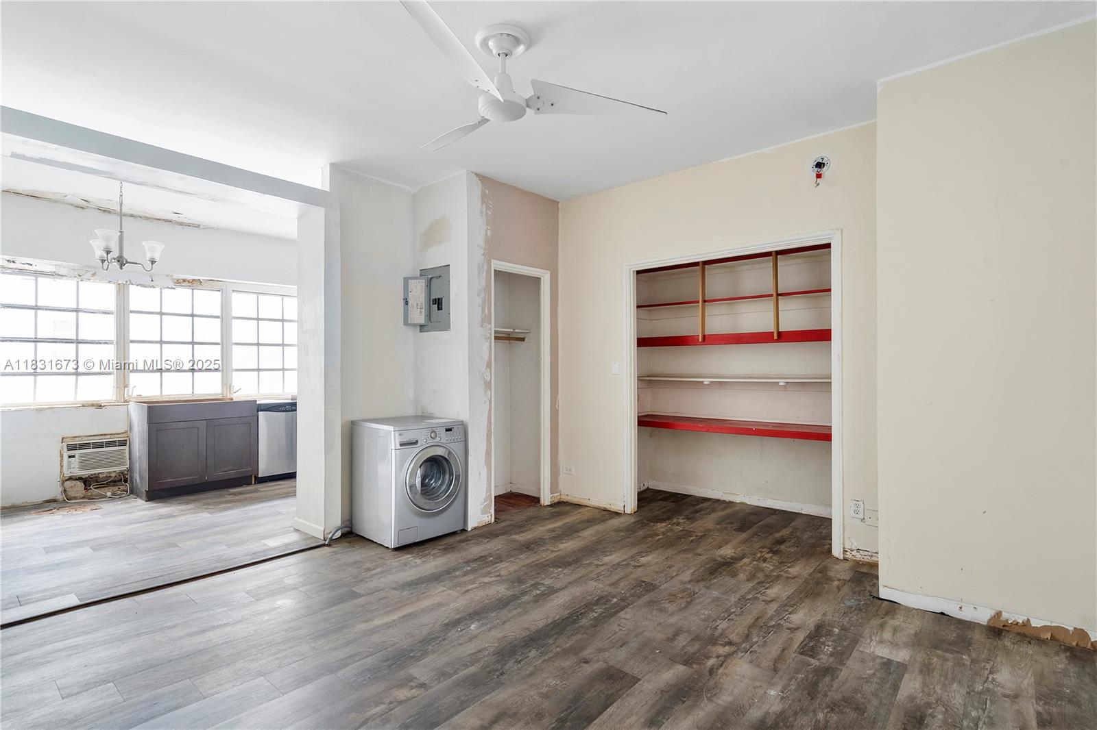 THE LORENA CONDO - Residential