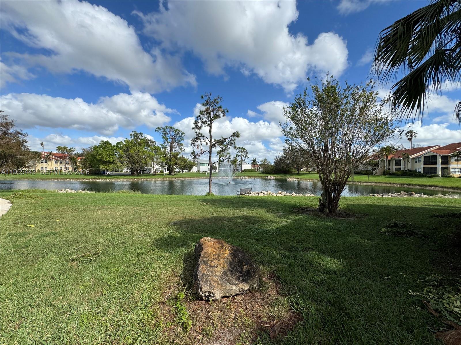 VENETIAN PALMS - Residential