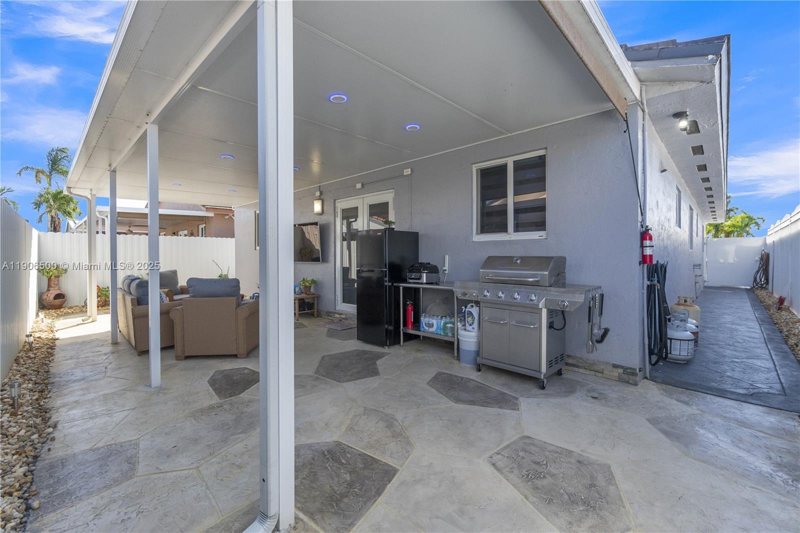 CANNON SUB - Residential Lease