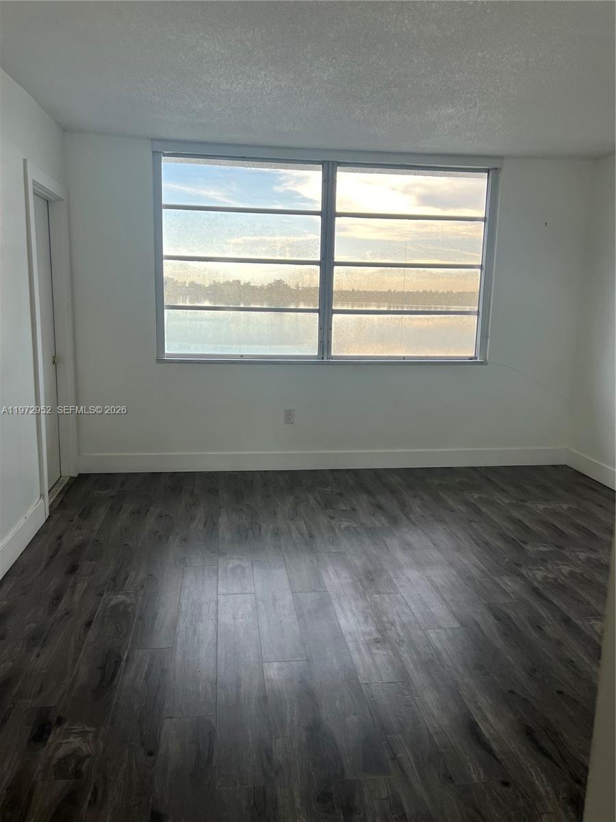 SEVENTH MOORINGS CONDOMIN - Residential