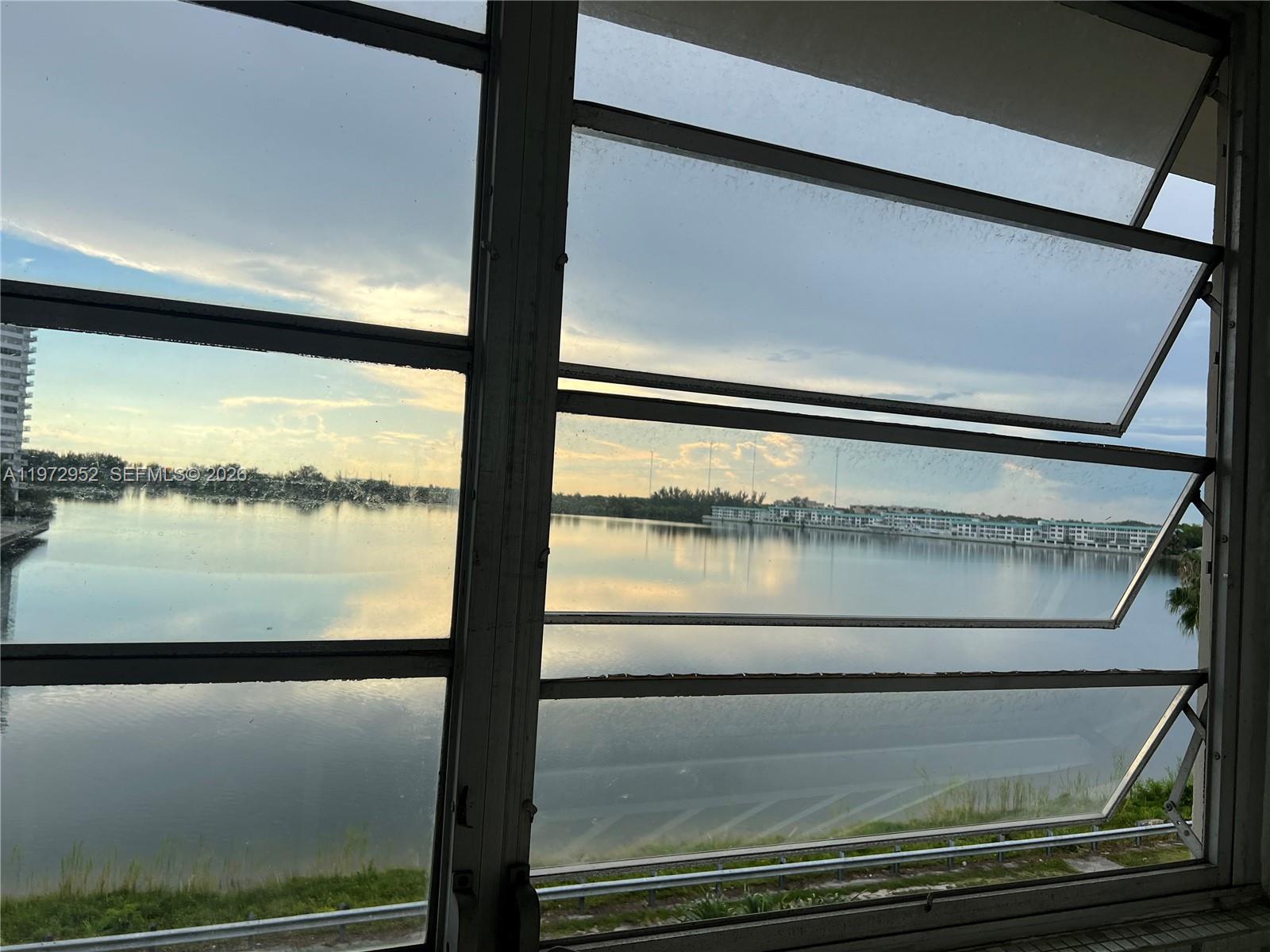 SEVENTH MOORINGS CONDOMIN - Residential