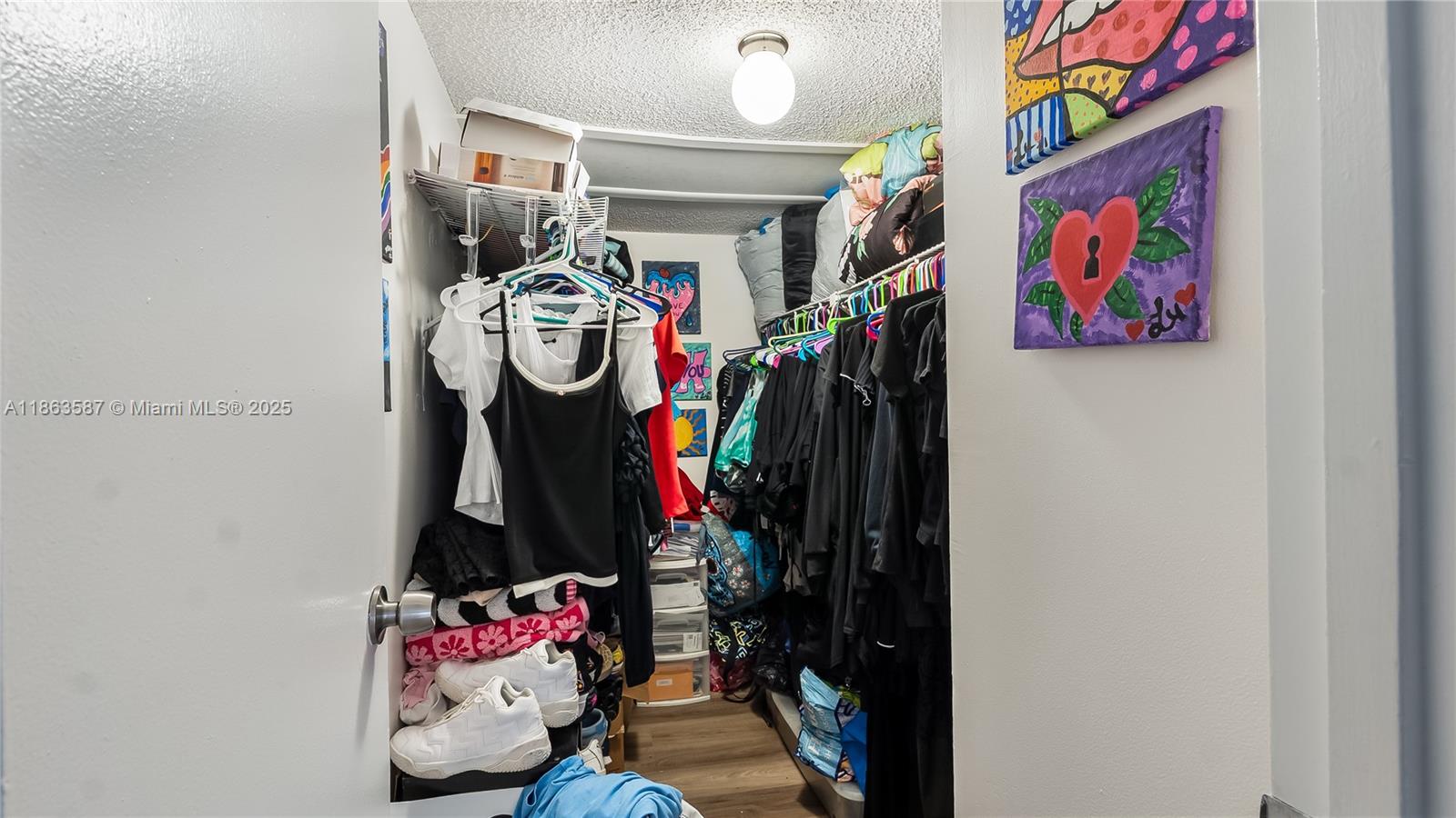 WOODVALE - Residential