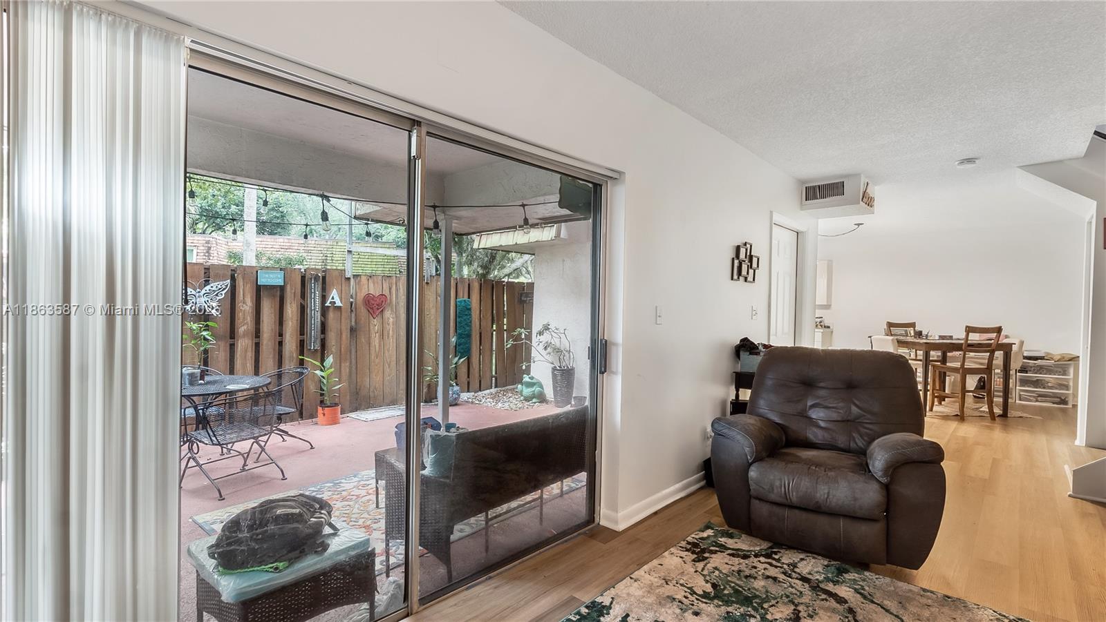 WOODVALE - Residential