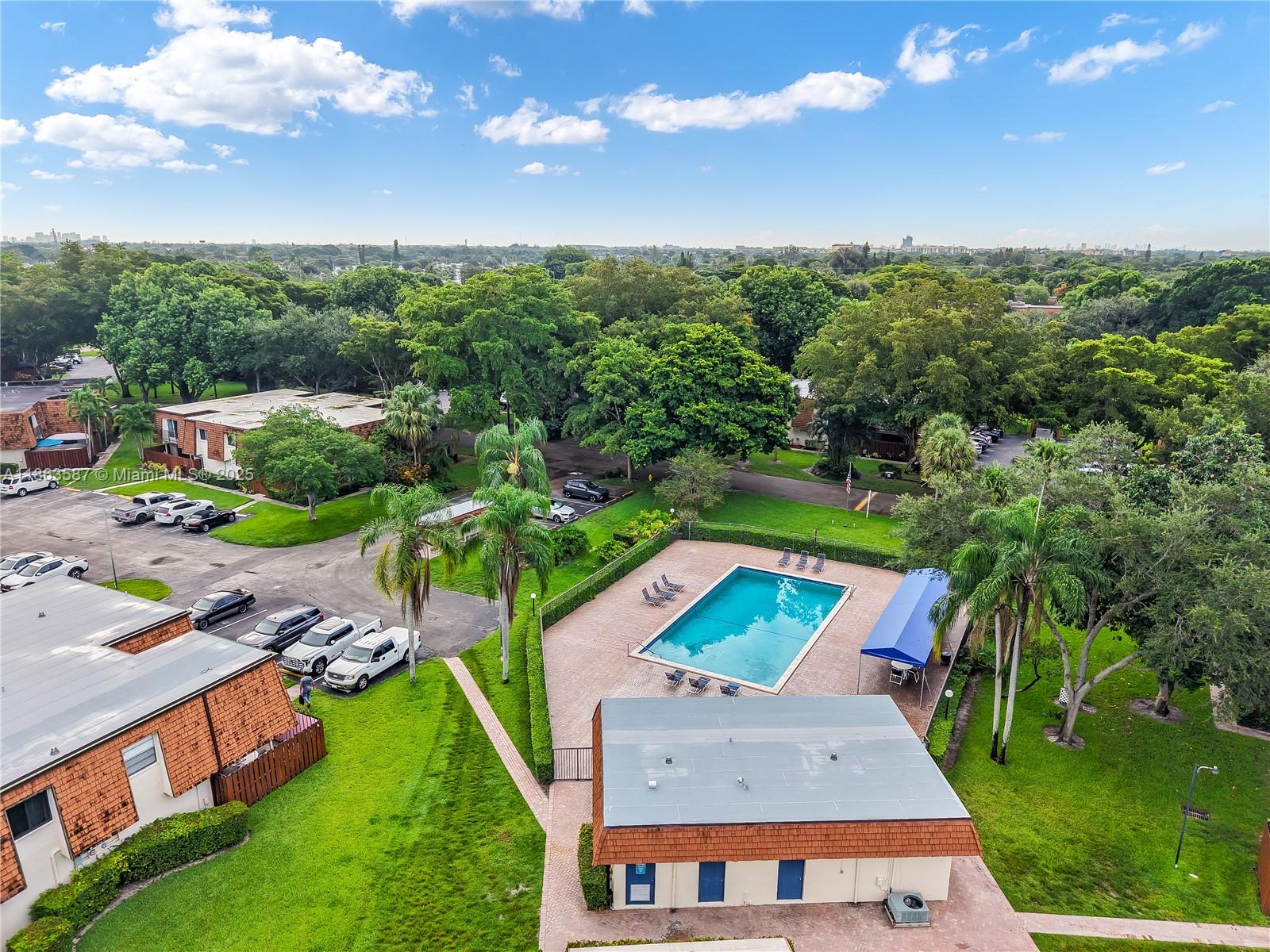 WOODVALE - Residential