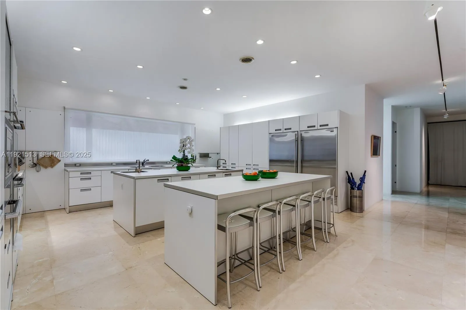 Key Biscayne, Florida 33149, United States, 3 Bedrooms Bedrooms, ,5 BathroomsBathrooms,Residential,Active,248828