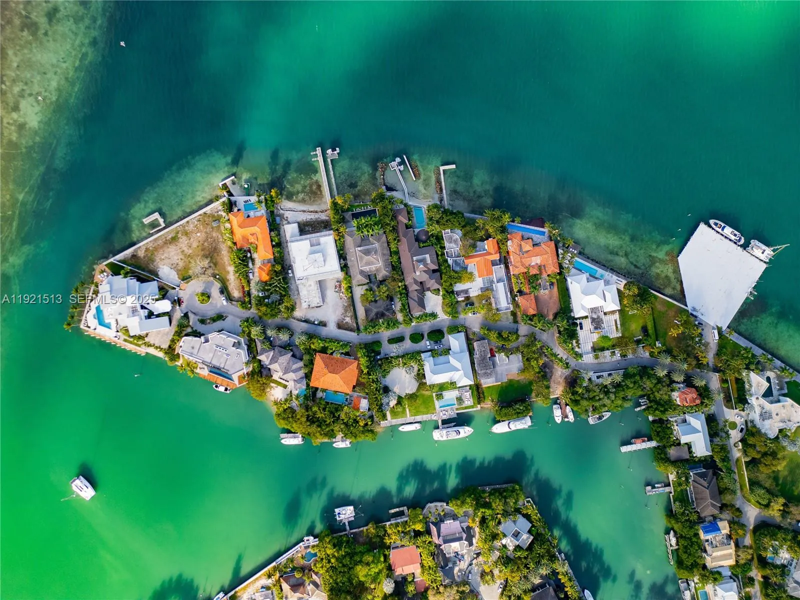 Key Biscayne, Florida 33149, United States, 3 Bedrooms Bedrooms, ,5 BathroomsBathrooms,Residential,Active,248828