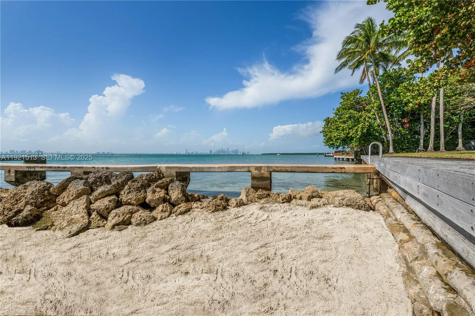 Key Biscayne, Florida 33149, United States, 3 Bedrooms Bedrooms, ,5 BathroomsBathrooms,Residential,Active,248828