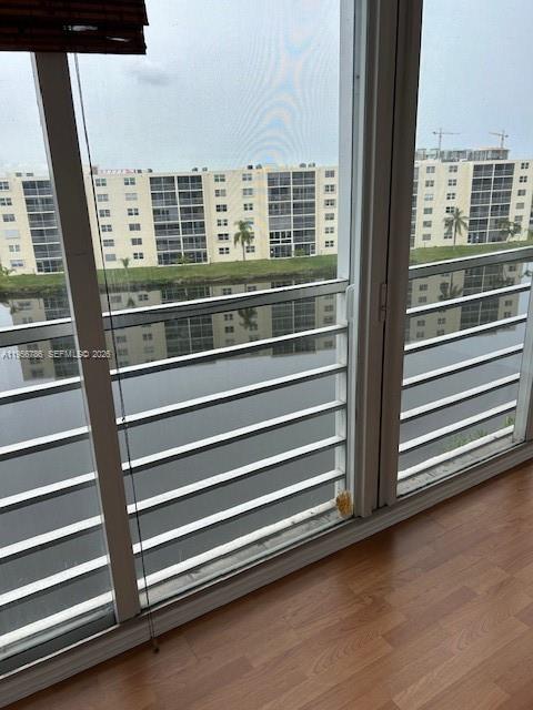 MEADOWBROOK LAKES VIEW CO - Residential