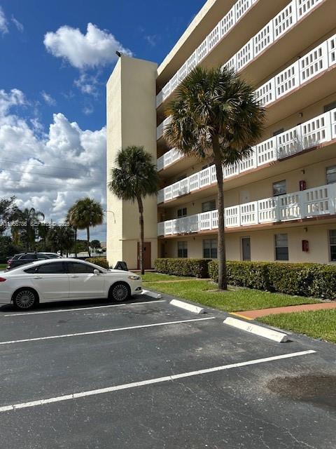 MEADOWBROOK LAKES VIEW CO - Residential