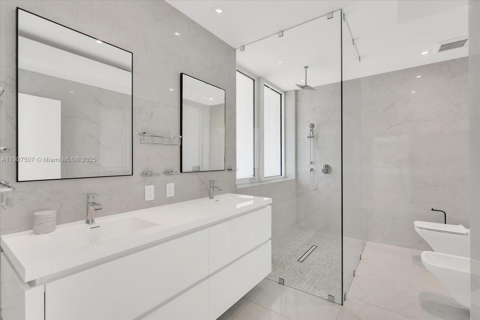 ALTOS DEL MAR NO 1 - Residential