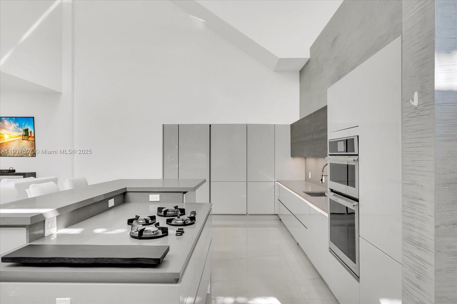 ALTOS DEL MAR NO 1 - Residential