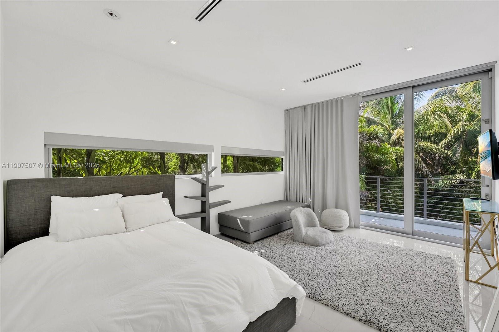 ALTOS DEL MAR NO 1 - Residential