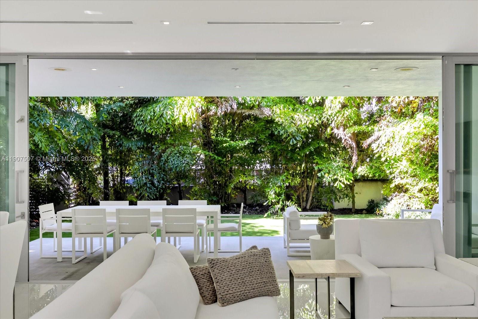 ALTOS DEL MAR NO 1 - Residential