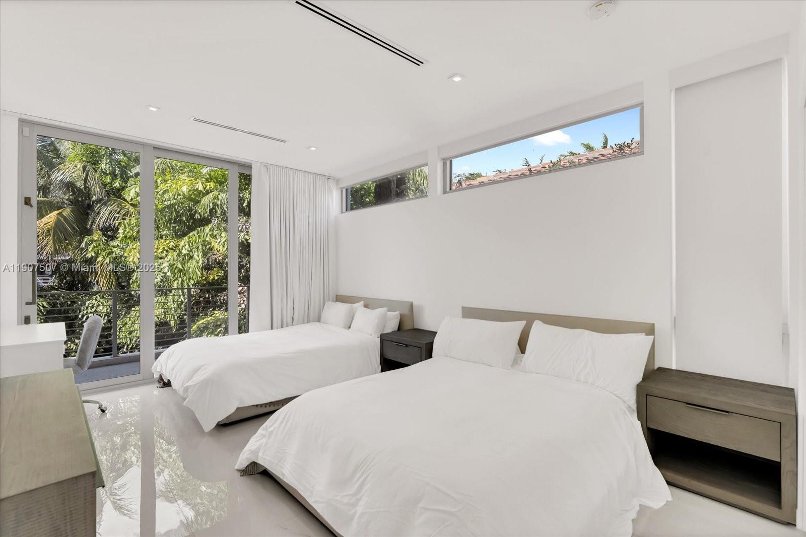 ALTOS DEL MAR NO 1 - Residential